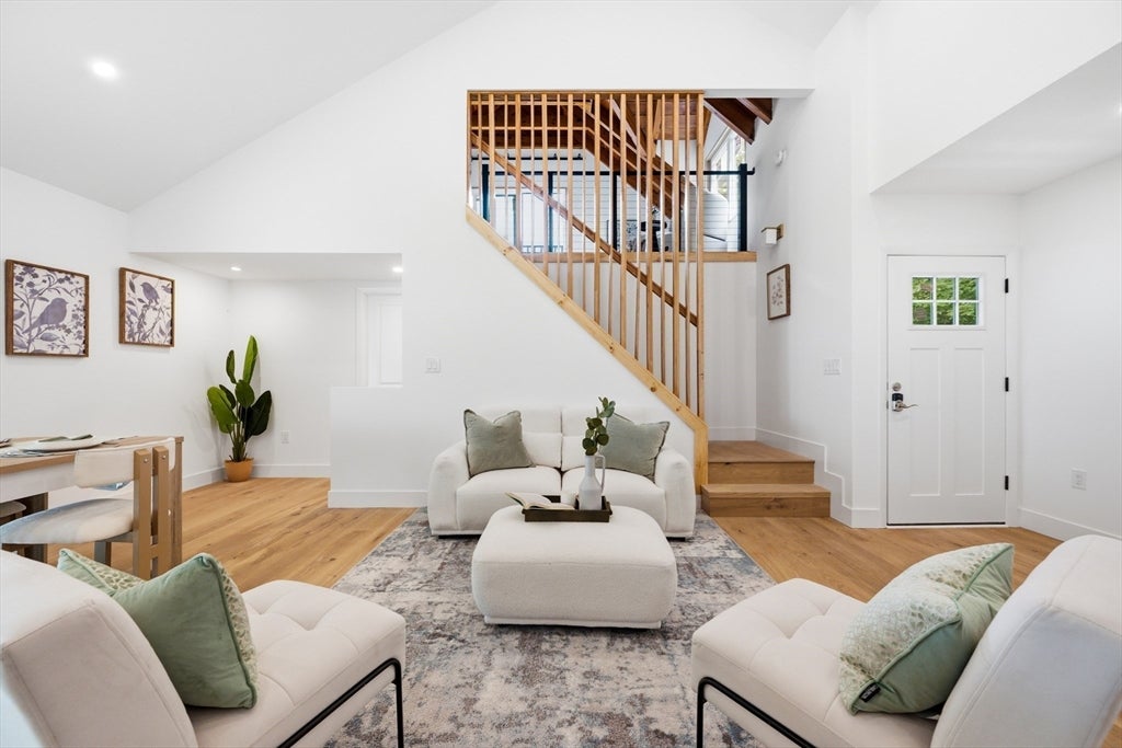 6 Amherst Rd