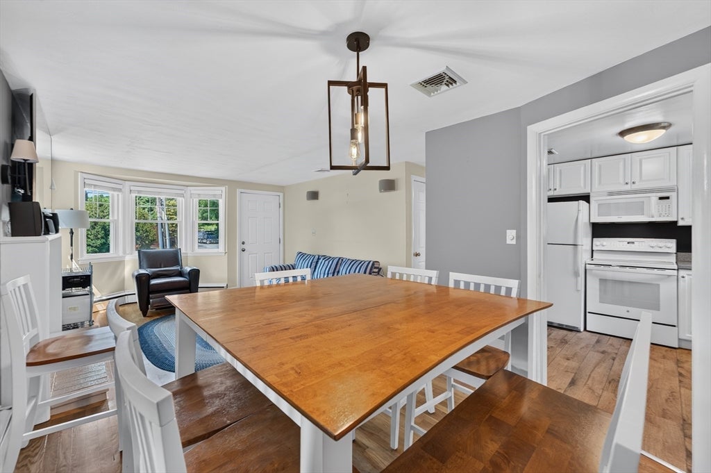 462 Chestnut St, Needham, MA Photo #17