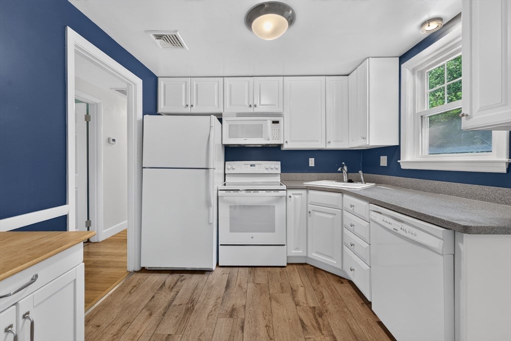 462 Chestnut St, Needham, MA Photo #18