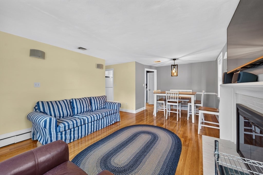 462 Chestnut St, Needham, MA Photo #12