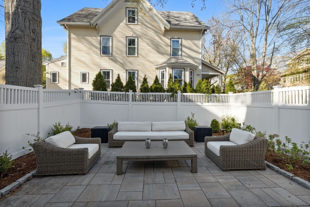 8 Stetson St, Brookline, MA Photo #15