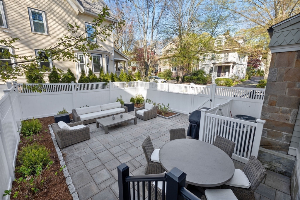 8 Stetson St, Brookline, MA Photo #14