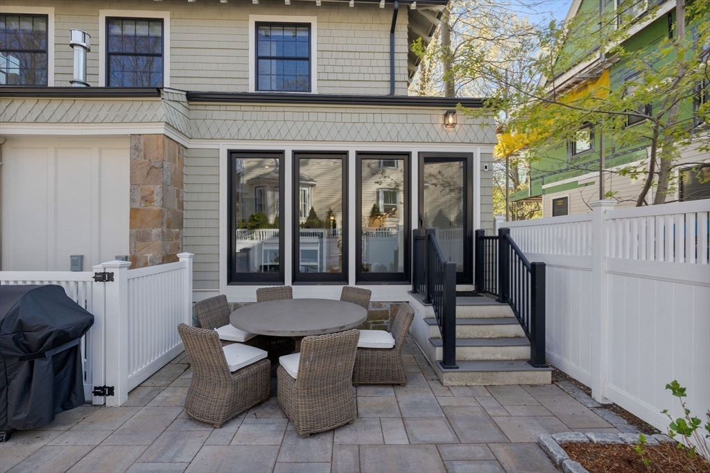 8 Stetson St, Brookline, MA Photo #16