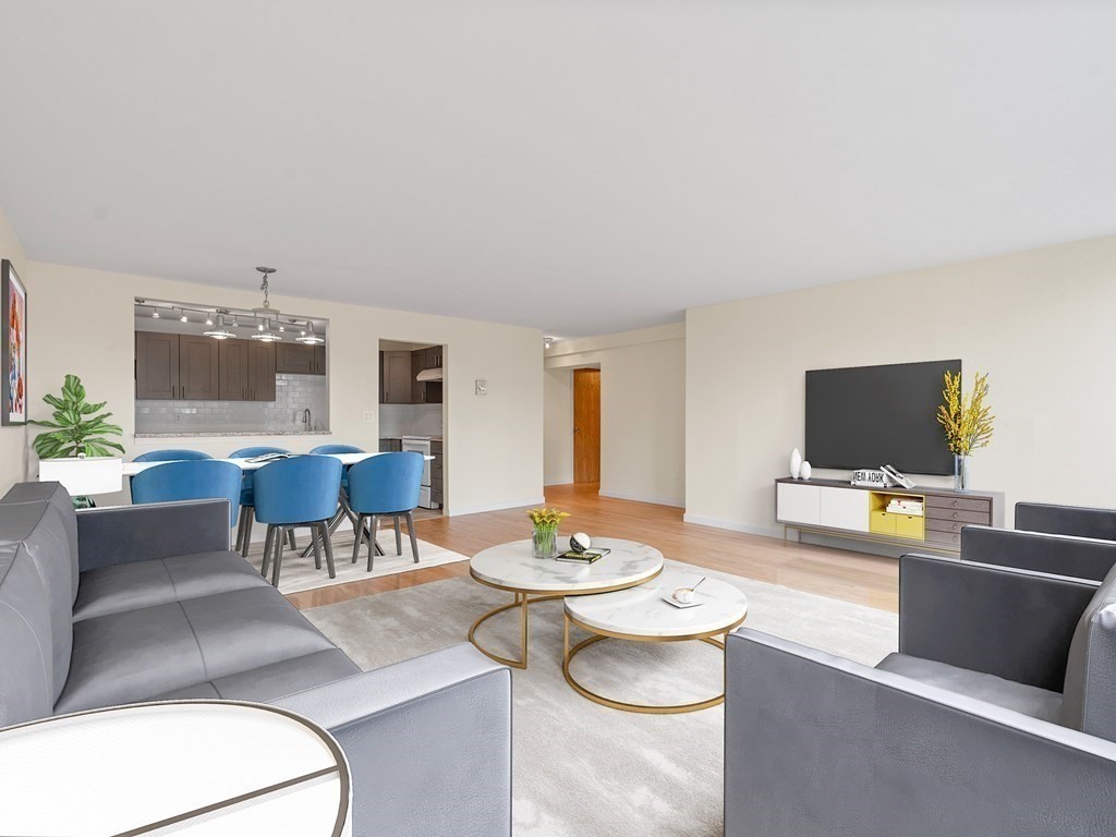 142 Commercial St 503