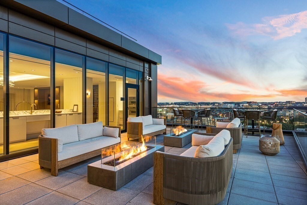 Boston, Massachusetts 02118, United States, 1 Bedroom Bedrooms, ,1 BathroomBathrooms,Residential,Active,226202