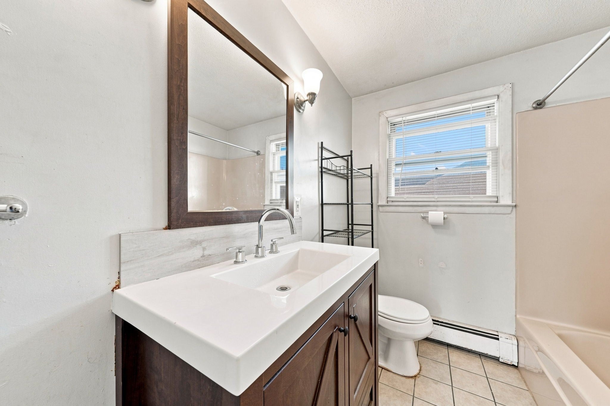 243 Robeson St #6, Fall River, MA, 243 Robeson St #6, Fall River, MA Photo #12