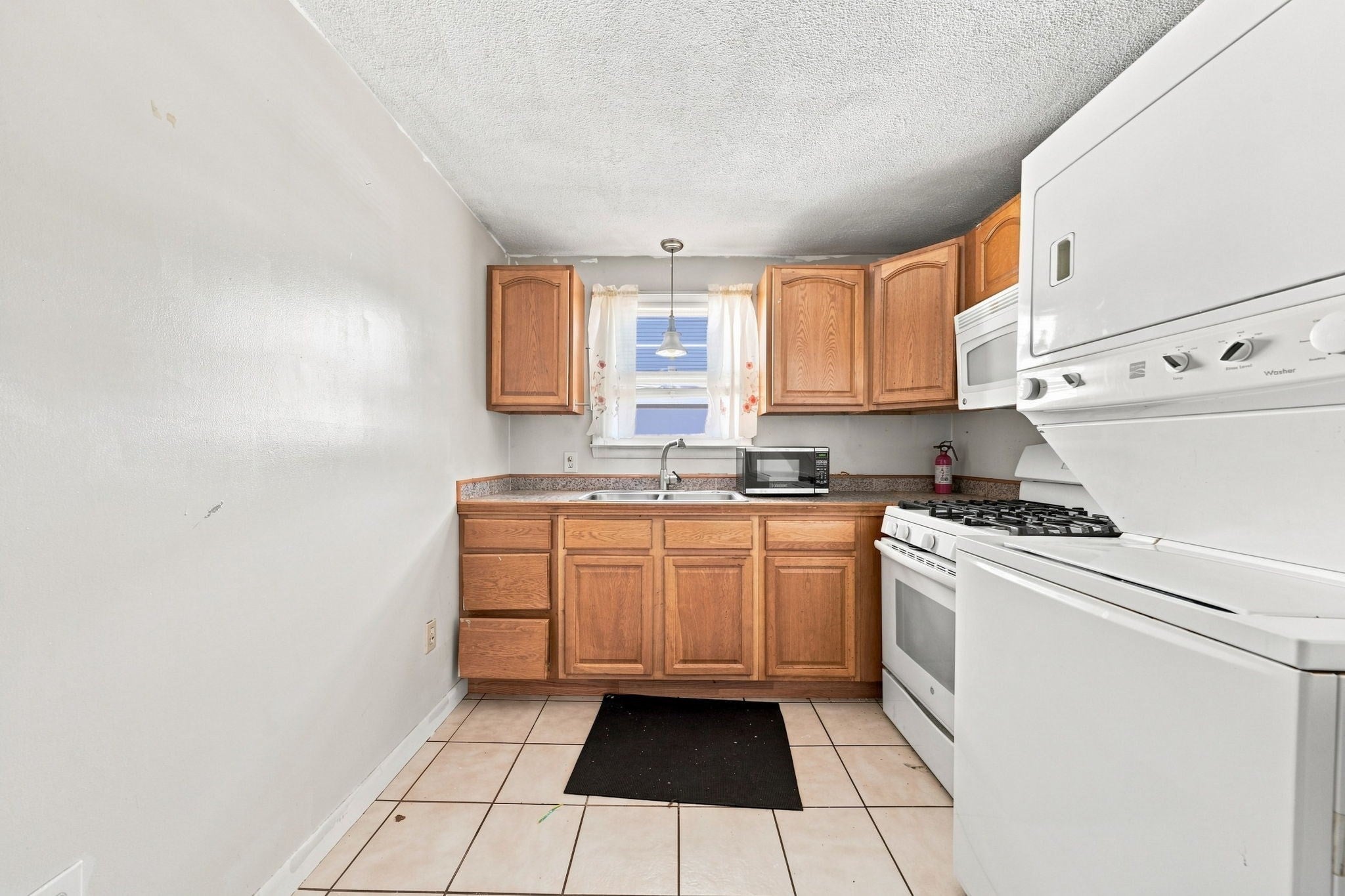 243 Robeson St #6, Fall River, MA, 243 Robeson St #6, Fall River, MA Photo #9