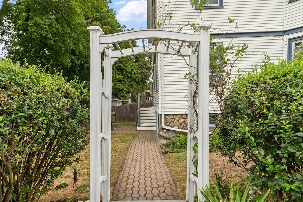 91 Cedar Street, Wakefield, MA, 91 Cedar Street, Wakefield, MA Photo #4