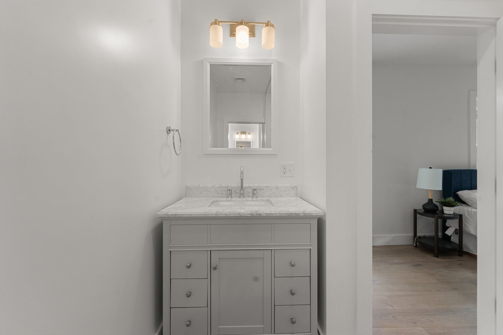 Cambridge, Massachusetts 02139, United States, 2 Bedrooms Bedrooms, ,1 BathroomBathrooms,Residential,Active,199274