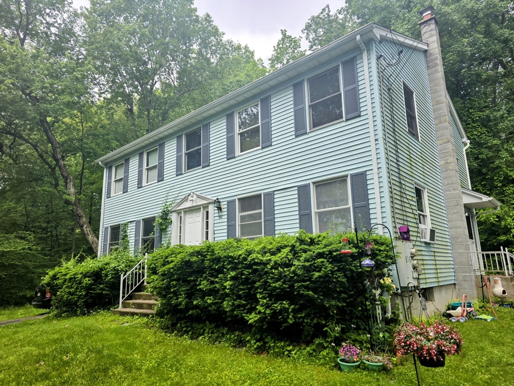209-211 Ventura St