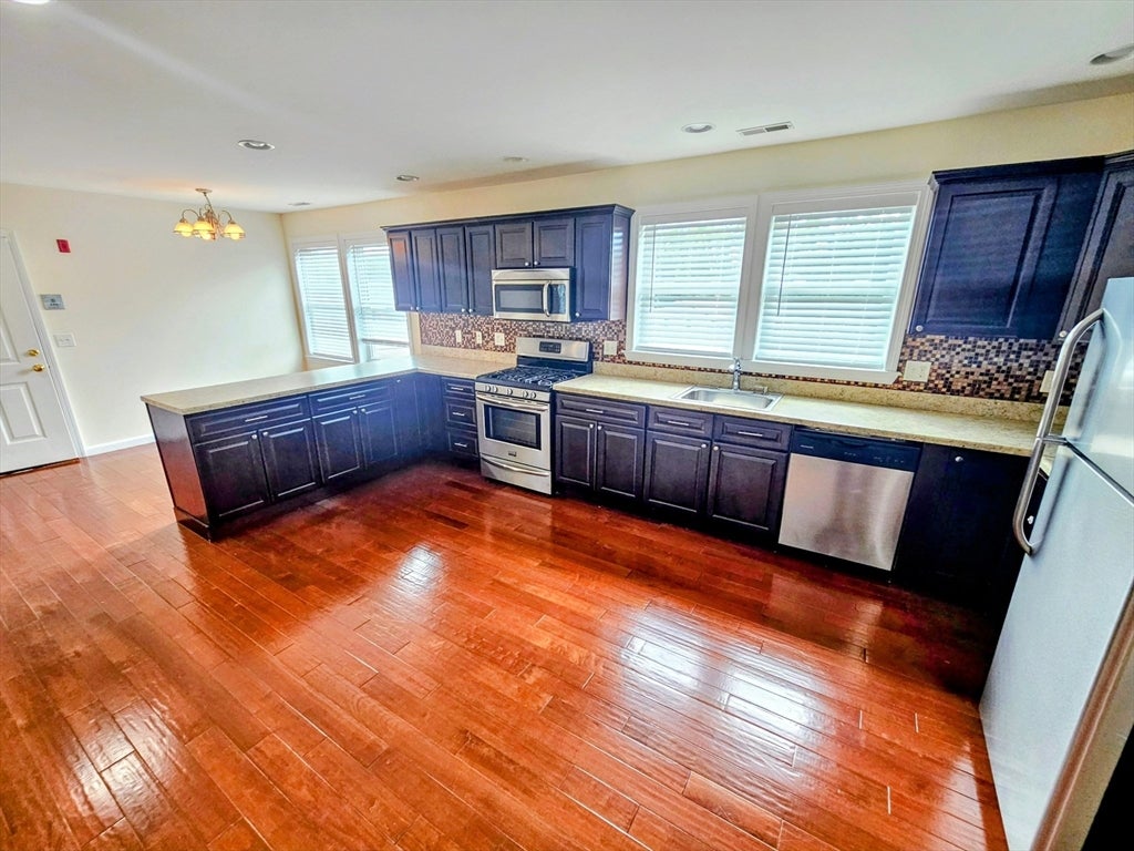 Photo of 14 Dexter St, Worcester, MA