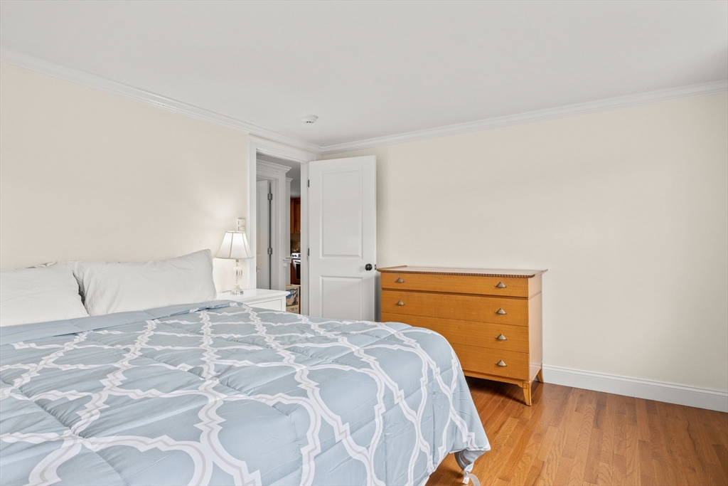 Chatham, Massachusetts 02633, United States, 2 Bedrooms Bedrooms, ,1 BathroomBathrooms,Residential,Active,86902