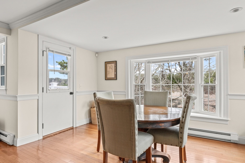 Chatham, Massachusetts 02633, United States, 2 Bedrooms Bedrooms, ,1 BathroomBathrooms,Residential,Active,86902