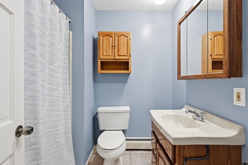 414 Mountain Rd, Holyoke, MA Photo #21