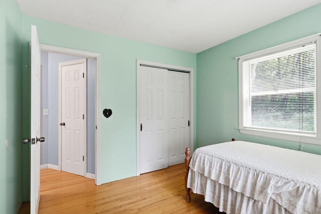 414 Mountain Rd, Holyoke, MA Photo #23