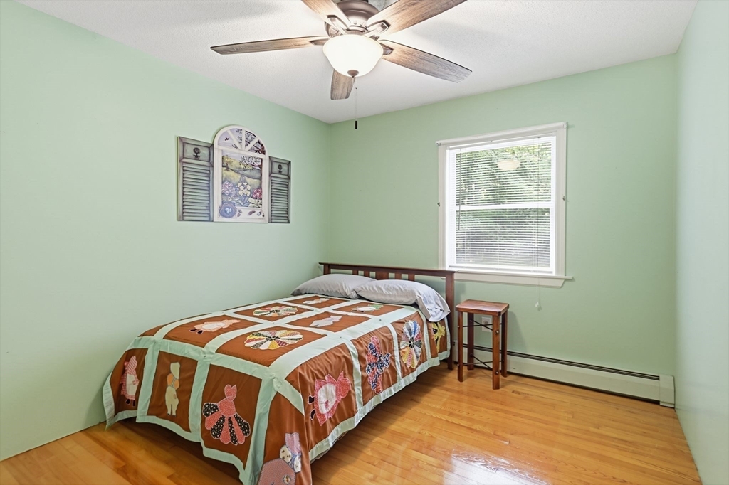 414 Mountain Rd, Holyoke, MA Photo #19