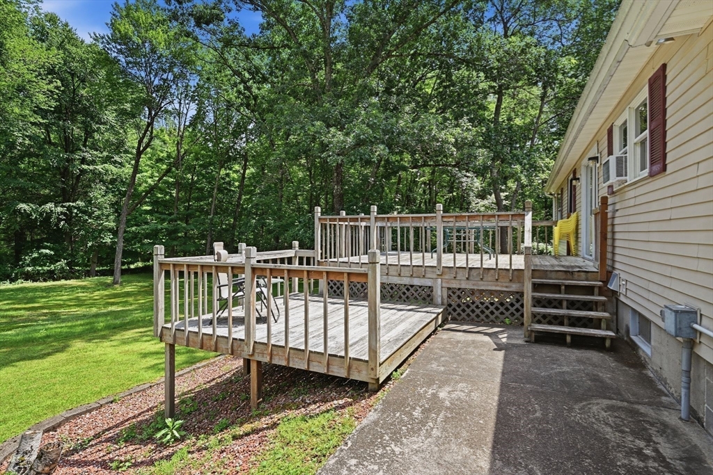 414 Mountain Rd, Holyoke, MA Photo #36