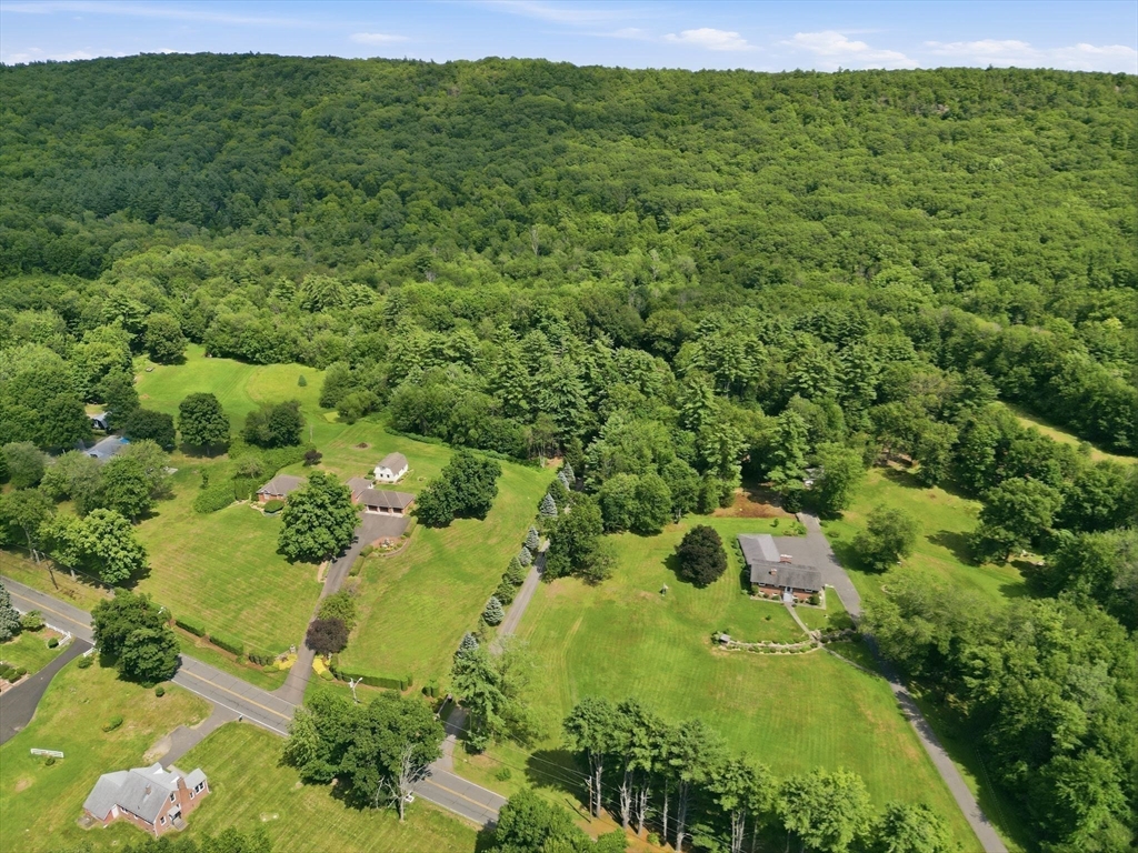 414 Mountain Rd, Holyoke, MA Photo #42