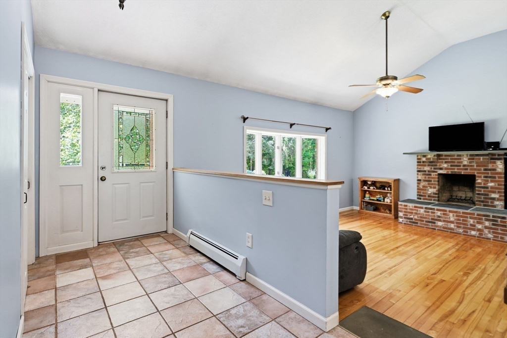 414 Mountain Rd, Holyoke, MA Photo #16