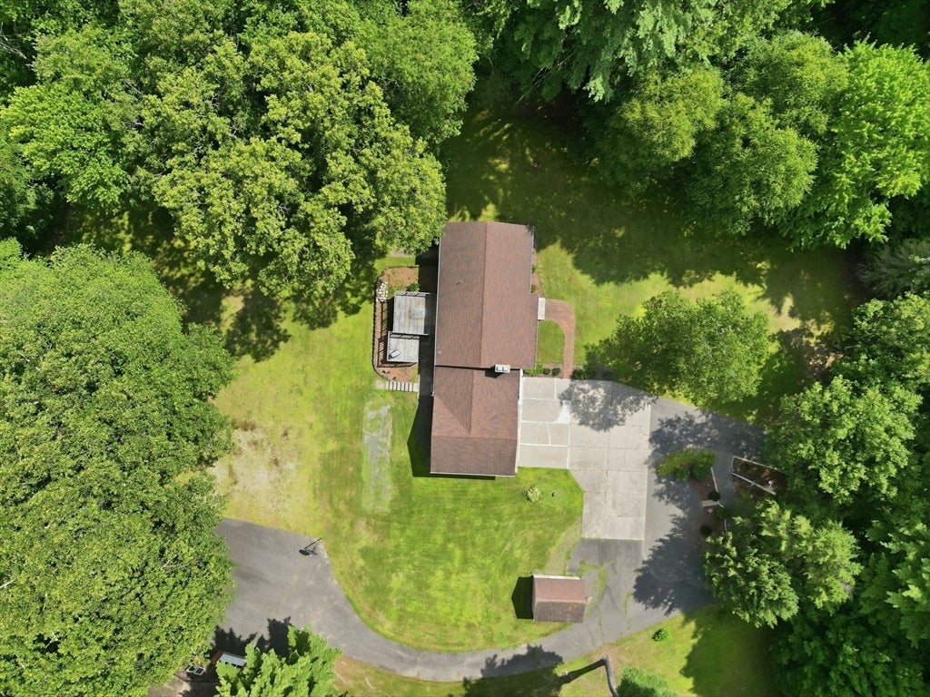 414 Mountain Rd, Holyoke, MA Photo #6