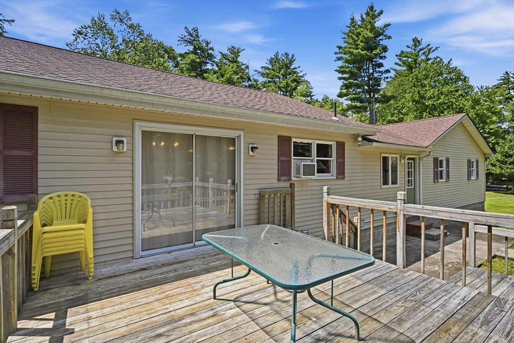 414 Mountain Rd, Holyoke, MA Photo #38