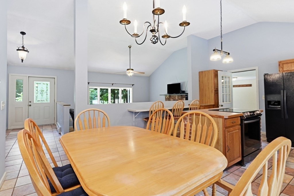 414 Mountain Rd, Holyoke, MA Photo #14