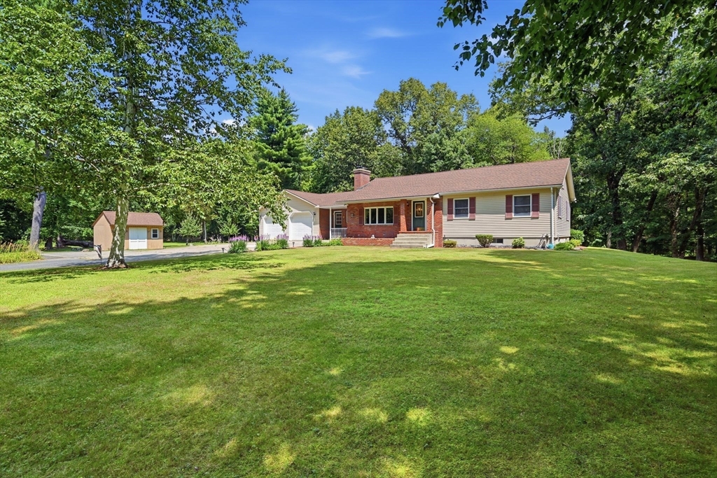 414 Mountain Rd, Holyoke, MA Photo #1