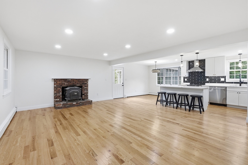 368 Hill Rd