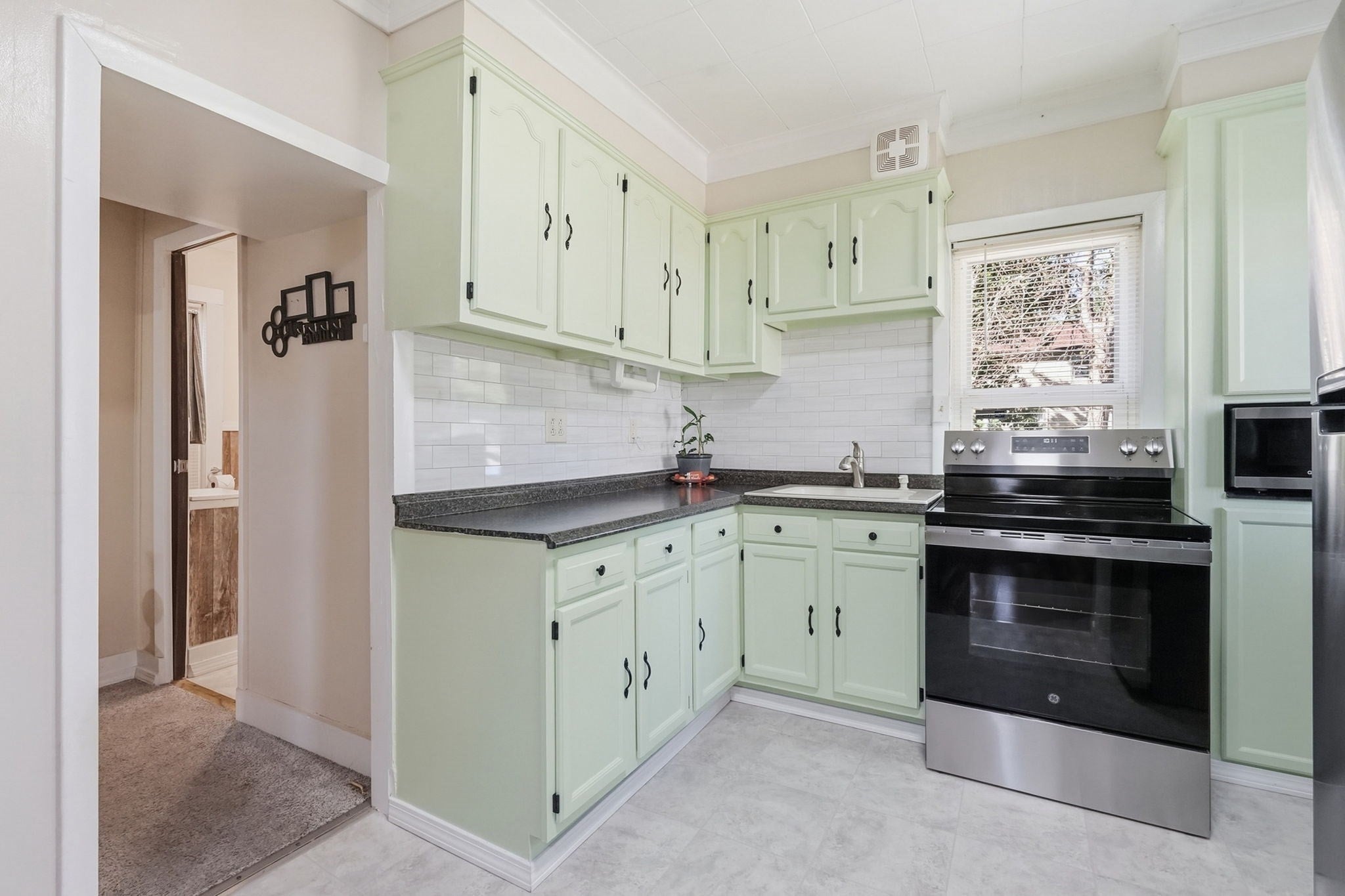 114 Hood St, Springfield, MA, 114 Hood St, Springfield, MA Photo #11
