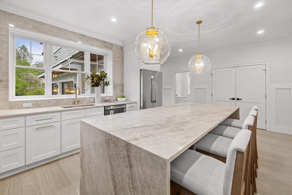 150 Fruit St