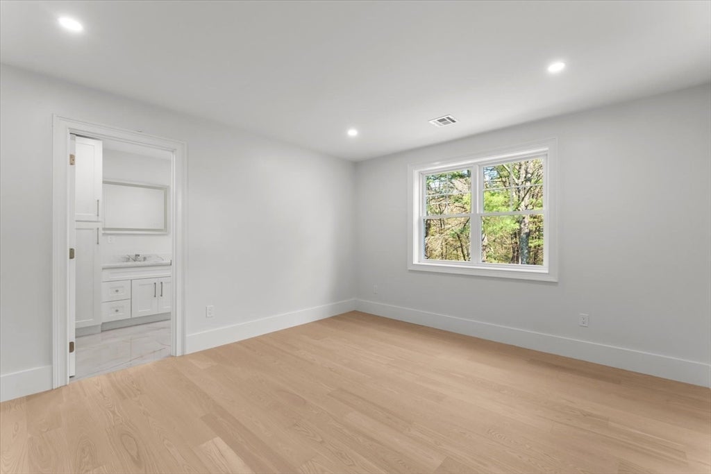 150 Fruit St, Hopkinton, MA, 01748, USA, 4 Bedrooms Bedrooms, ,4 BathroomsBathrooms,Residential,Active,150 Fruit St,73519926