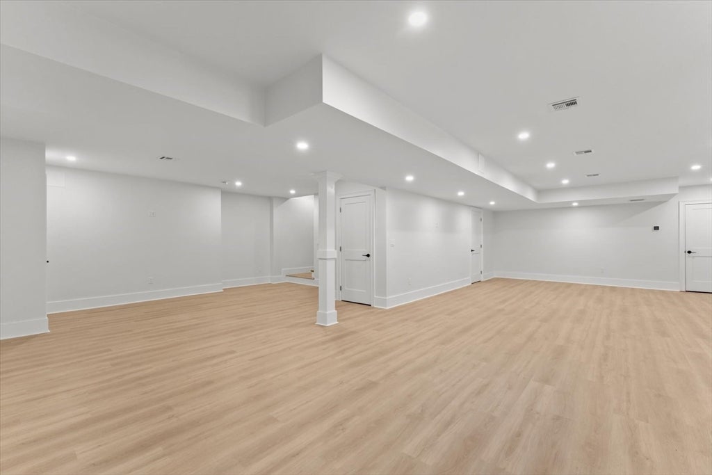 150 Fruit St, Hopkinton, MA, 01748, USA, 4 Bedrooms Bedrooms, ,4 BathroomsBathrooms,Residential,Active,150 Fruit St,73519926