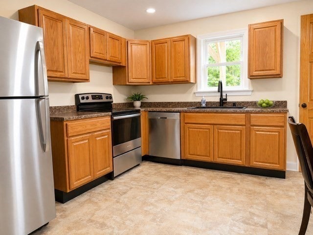 738 Crescent St, East Bridgewater, MA, 738 Crescent St, East Bridgewater, MA Photo #10