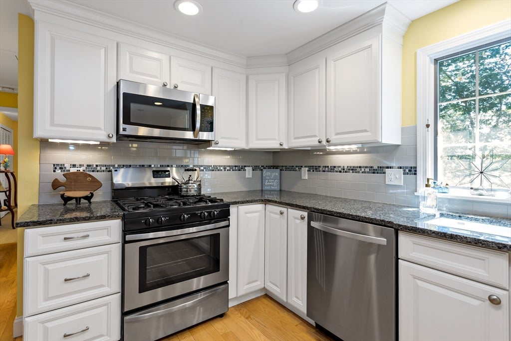 111 Westwind CIR, Barnstable, MA, 111 Westwind CIR, Barnstable, MA Photo #13