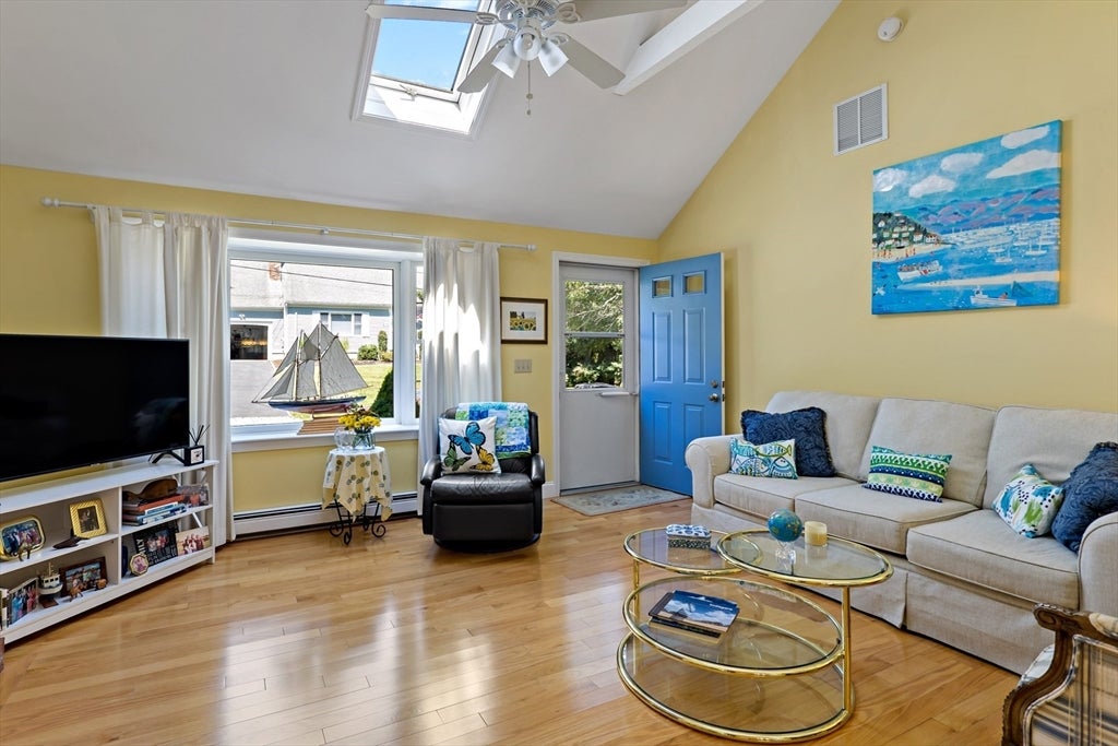 111 Westwind CIR, Barnstable, MA, 111 Westwind CIR, Barnstable, MA Photo #2
