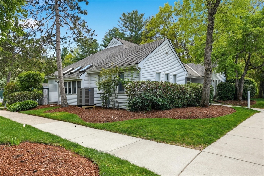 11 Walden Dr #10, Natick, MA Photo #28