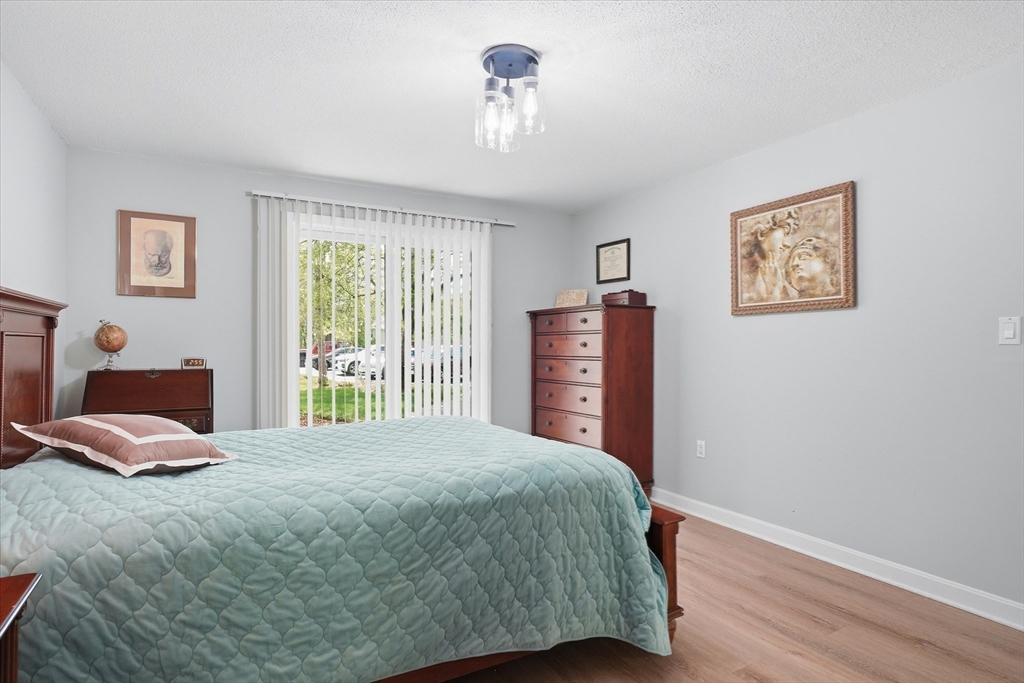 11 Walden Dr #10, Natick, MA Photo #18