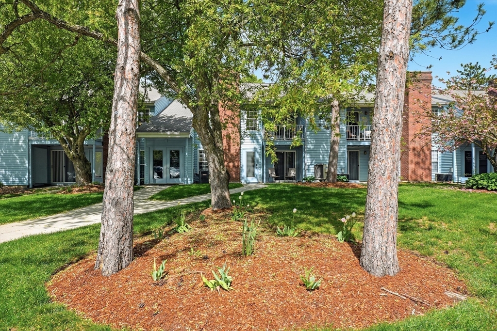 11 Walden Dr #10, Natick, MA Photo #25