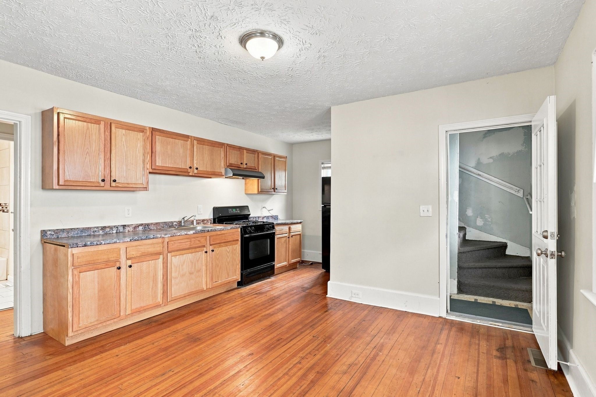 118-120 Commonwealth Ave, Springfield, MA, 118-120 Commonwealth Ave, Springfield, MA Photo #19