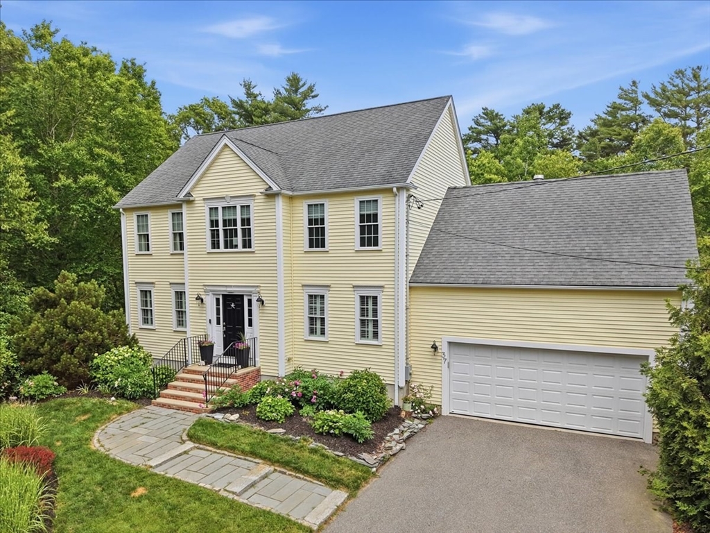 37 Sylvia St
