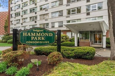 Photo of 10 Hammond Pond Parkway #606, Newton, MA 02467 (MLS # 73473200)