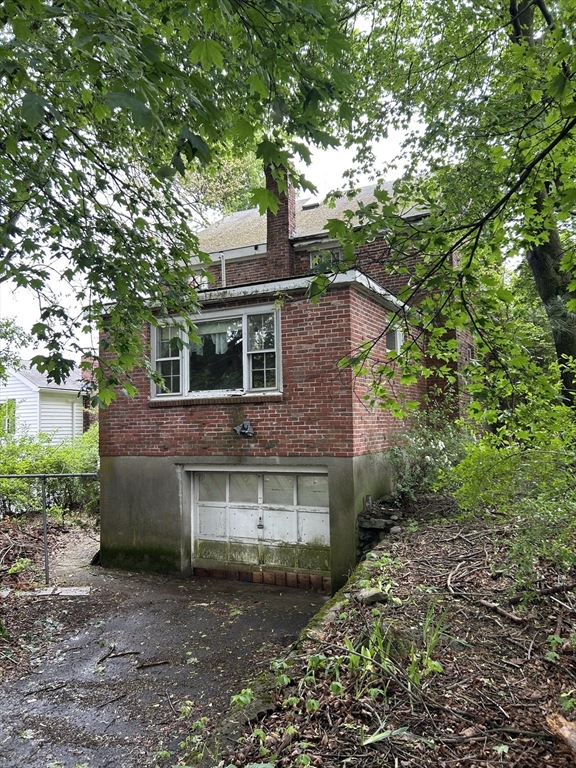 327 Appleton St