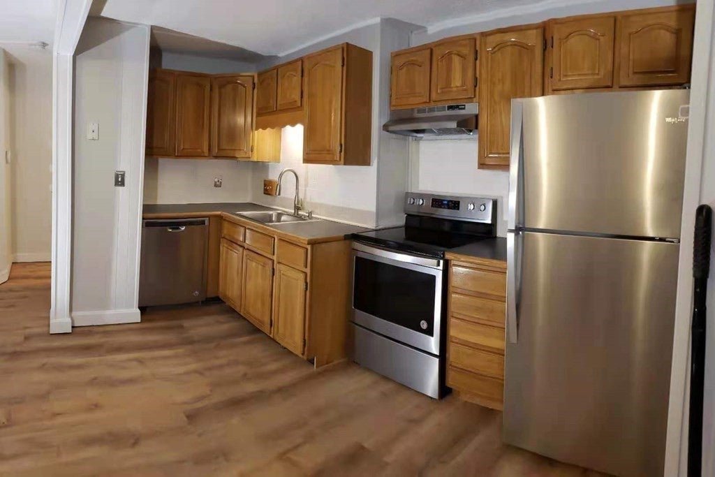 Photo of 575 Broad St, Weymouth, MA