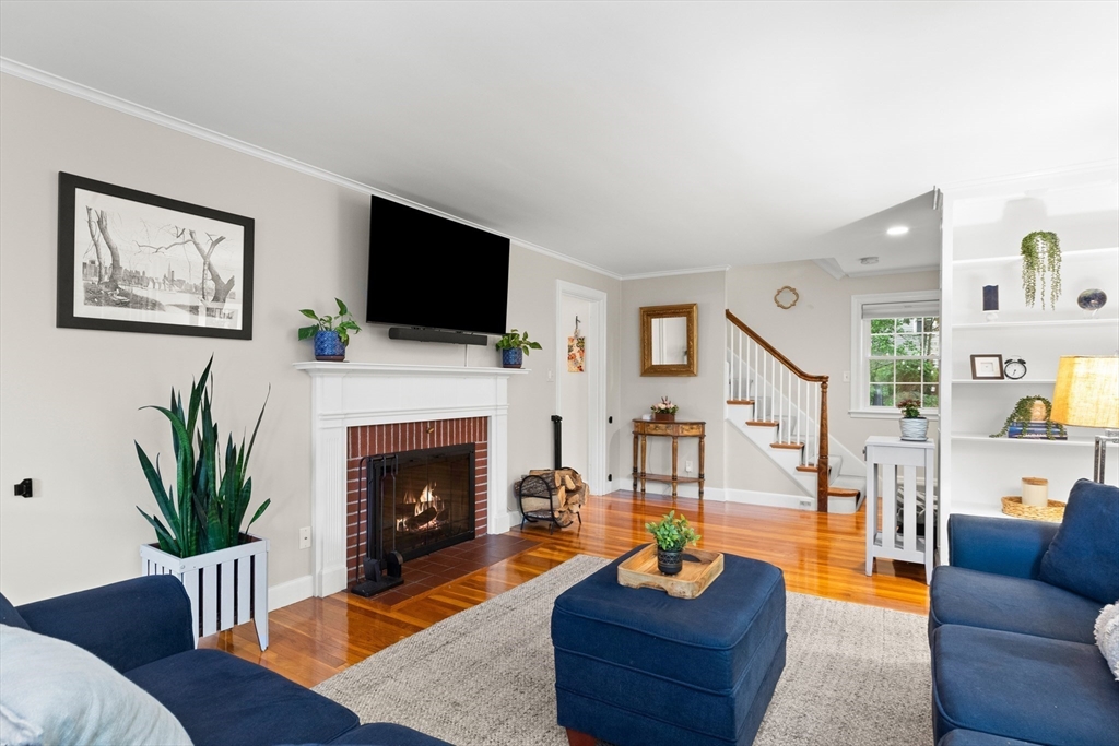 74 Curve St