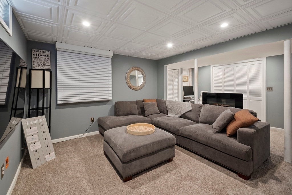 45 Somers Rd, East Longmeadow, MA, 45 Somers Rd, East Longmeadow, MA Photo #23
