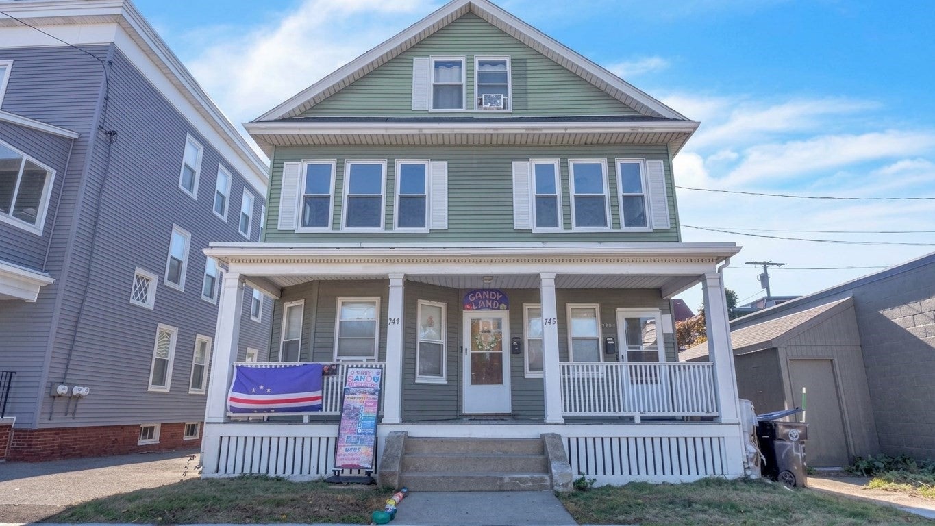 Photo of 745/ 747 Mount Auburn St, Watertown, MA