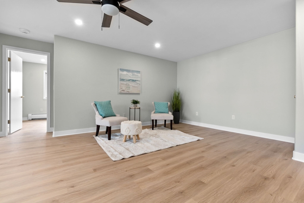 15 Bromfield Court R