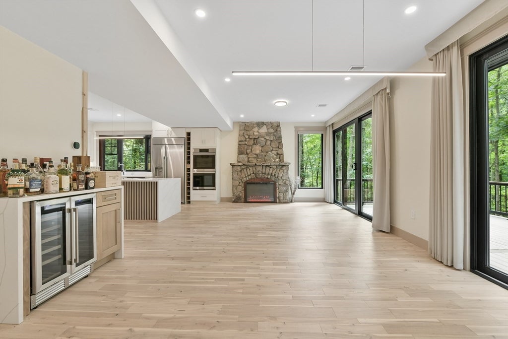 12 Wood St, Southborough, MA, 12 Wood St, Southborough, MA Photo #13