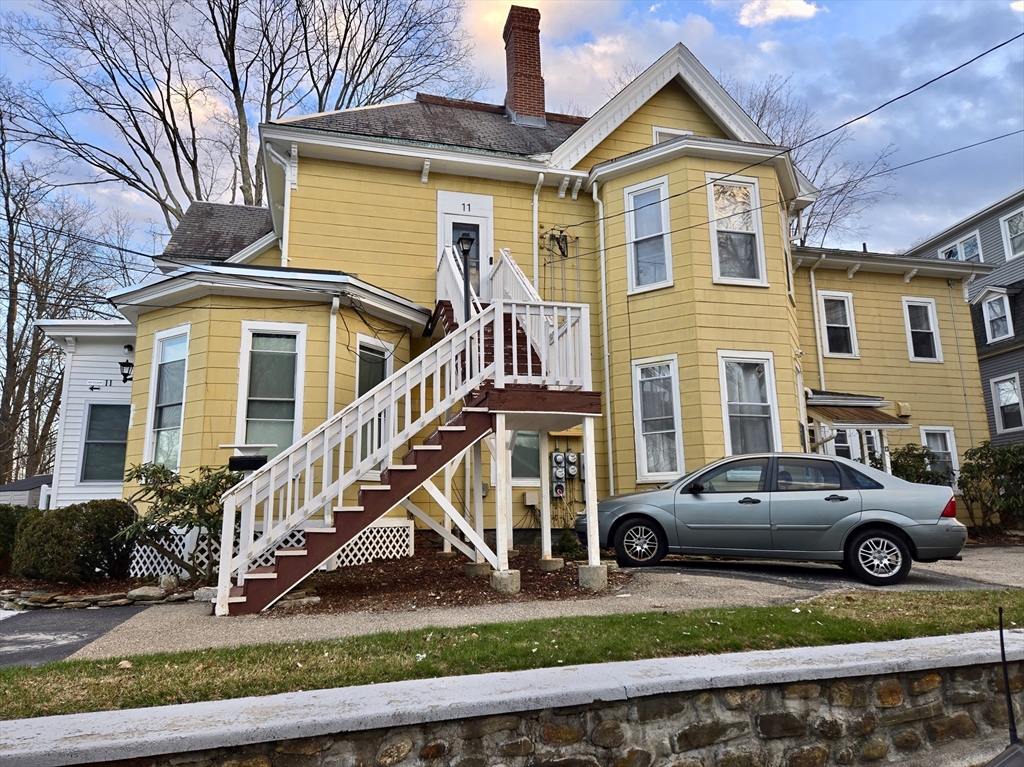 13 Edwards St