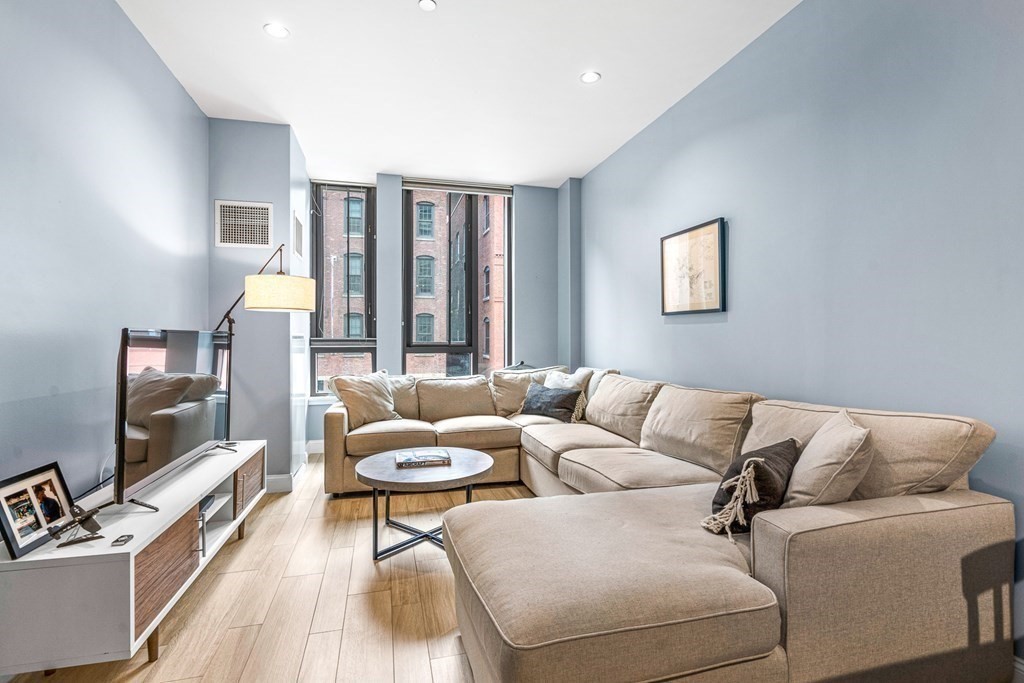 346 Congress St #203, Boston, MA Photo #3